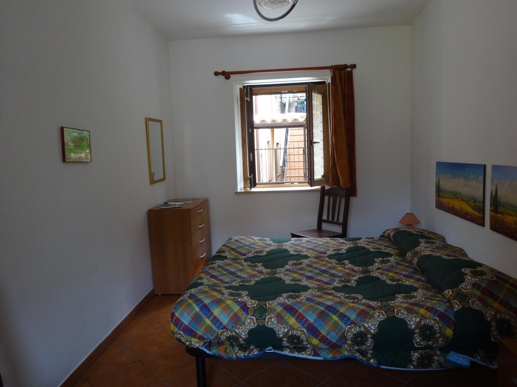 Hysnara Affittacamere Isnello Exterior foto